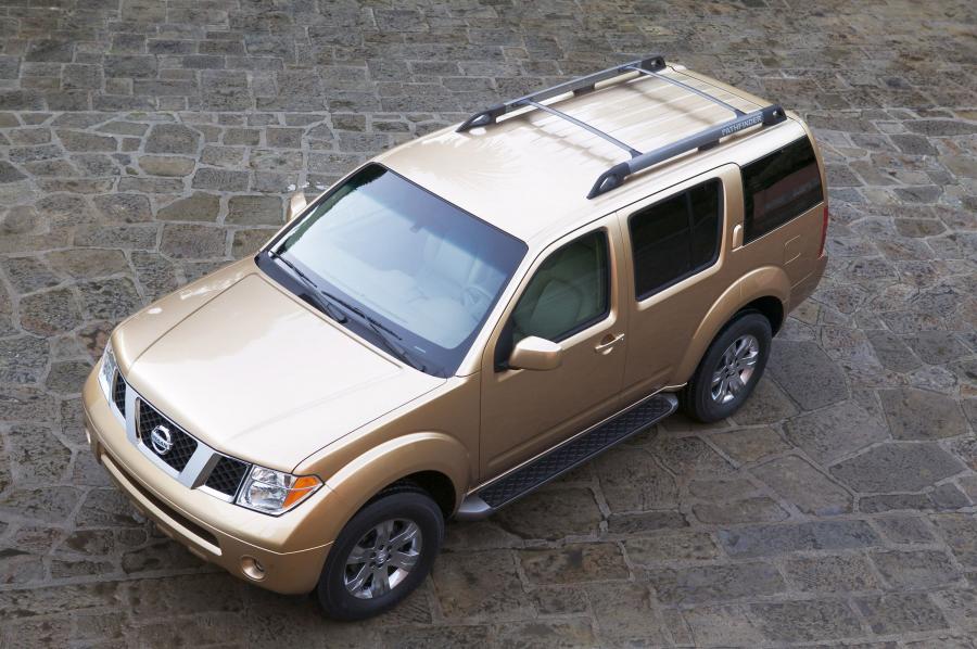  Nissan Pathfinder 2009 года  (фото 18 из 110)